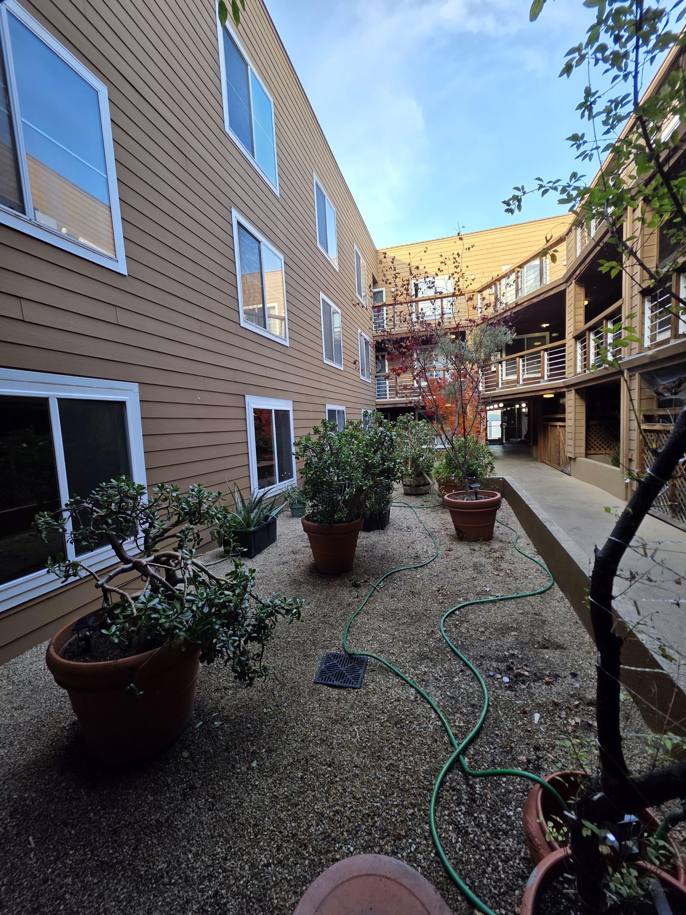 2901 MacArthur Boulevard - 1 - 59ac6d8096ef4d9d8280740cb601c940.jpg