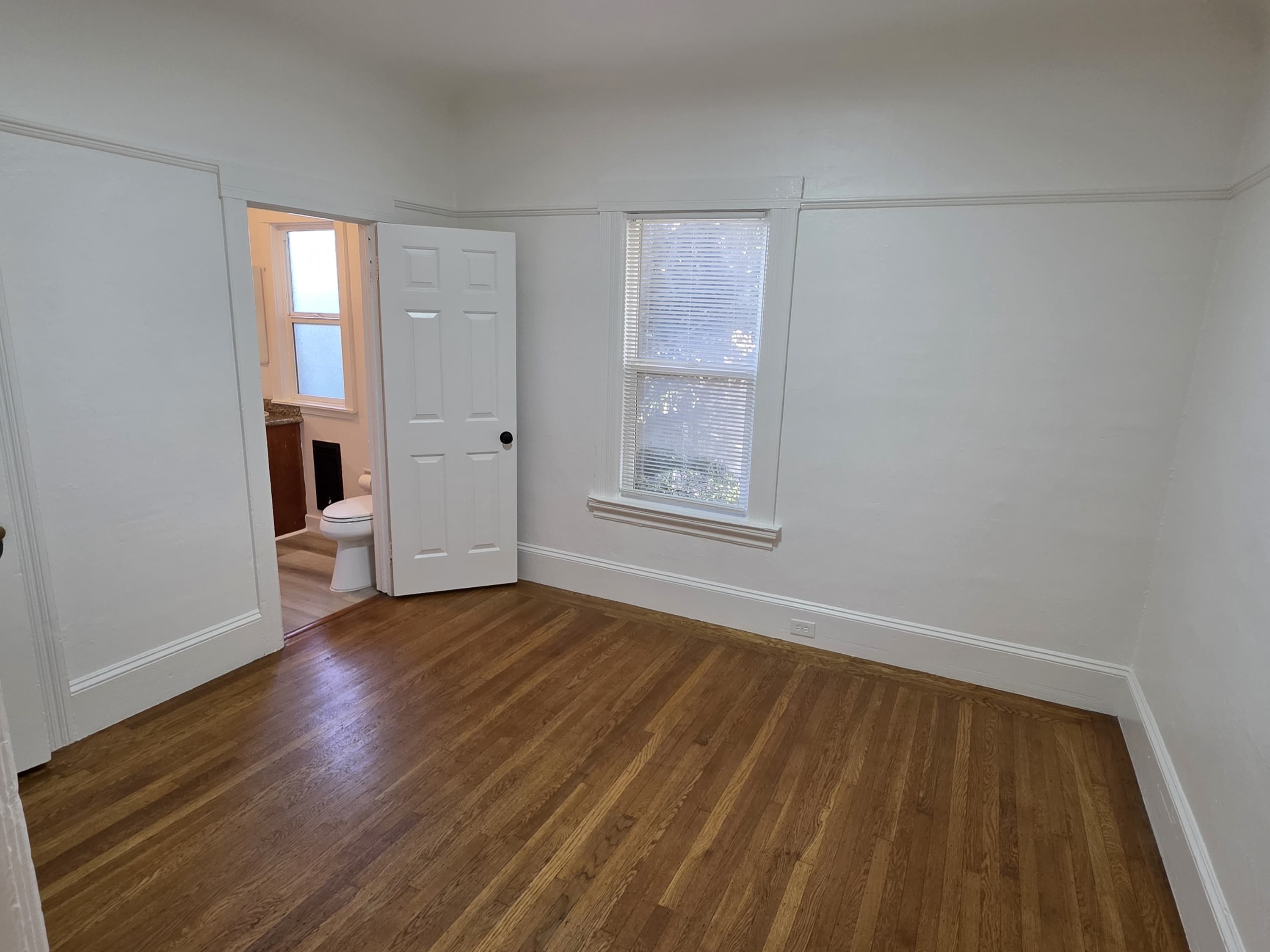 2025 Washington Avenue - 1 - 9dcabfb88af44a62bfa930bf8f647260.jpg