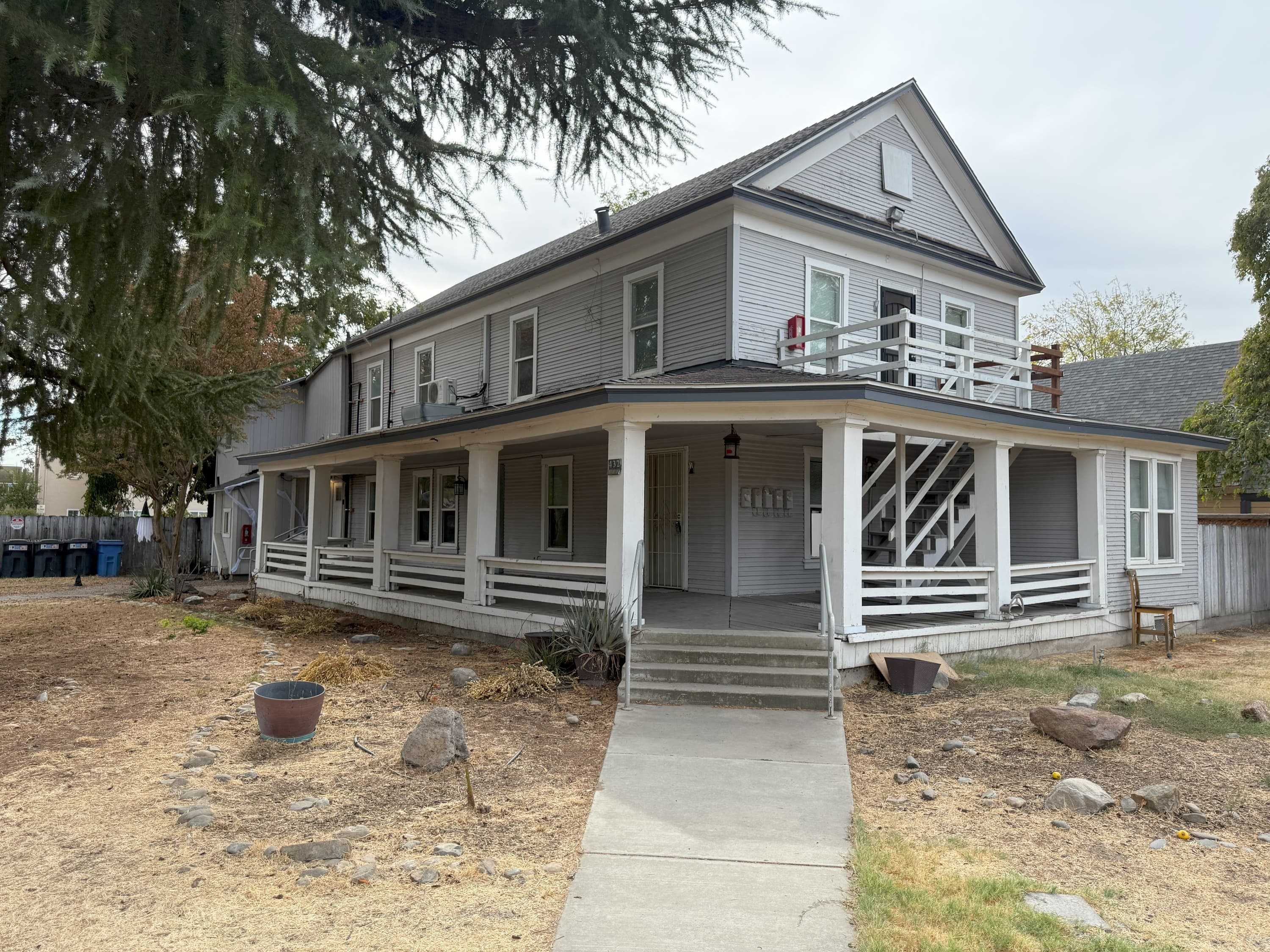 432 South Palm Street - 1 - 5468fc69fdff4e2caf2e87b1819d537d.jpg